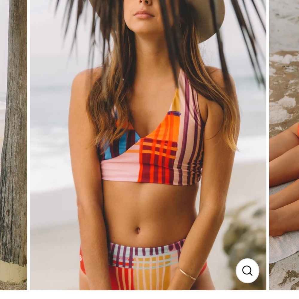Nani swimwear Havana switch V top, size small,